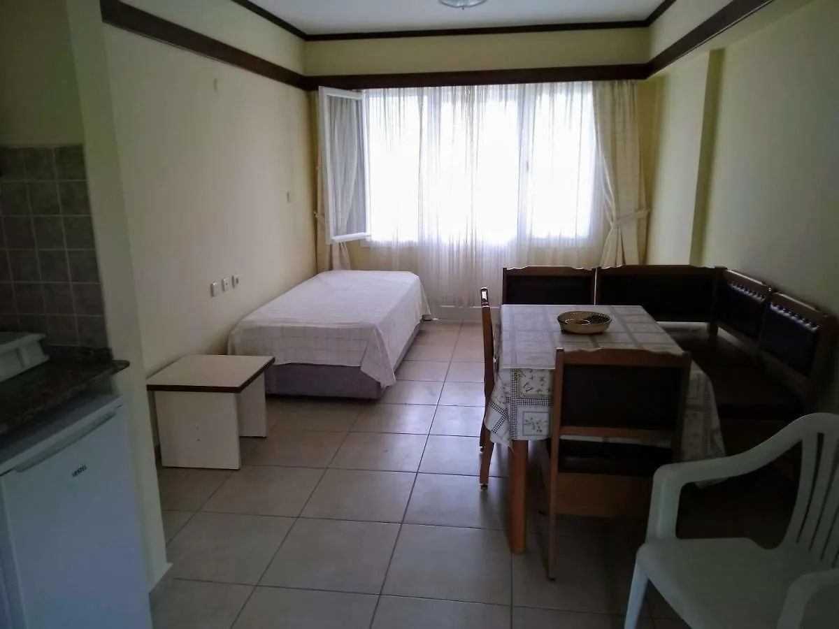 Oya Family Suites Kusadası 3*,
